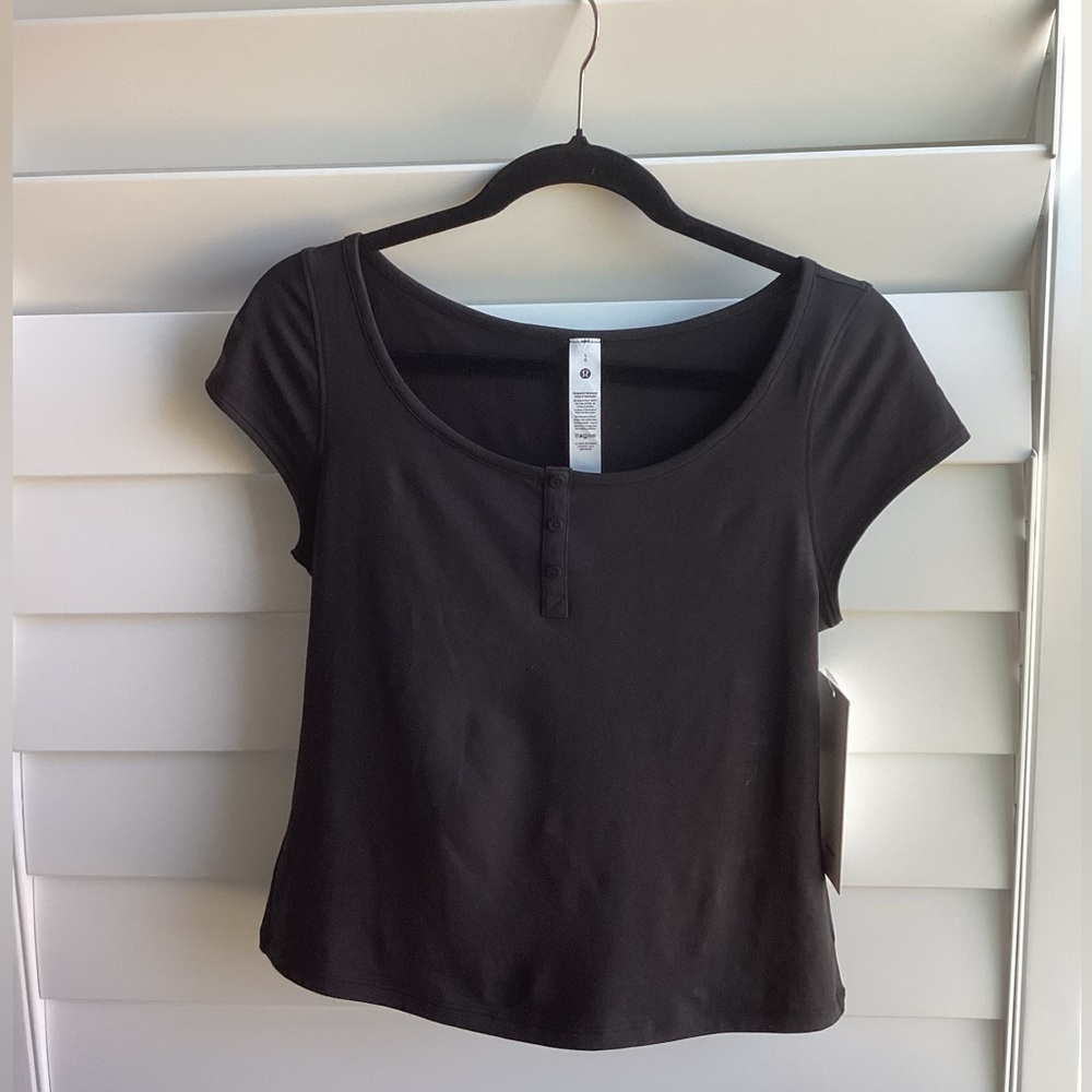 NWT Black Cap-Sleeve Henley T-Shirt